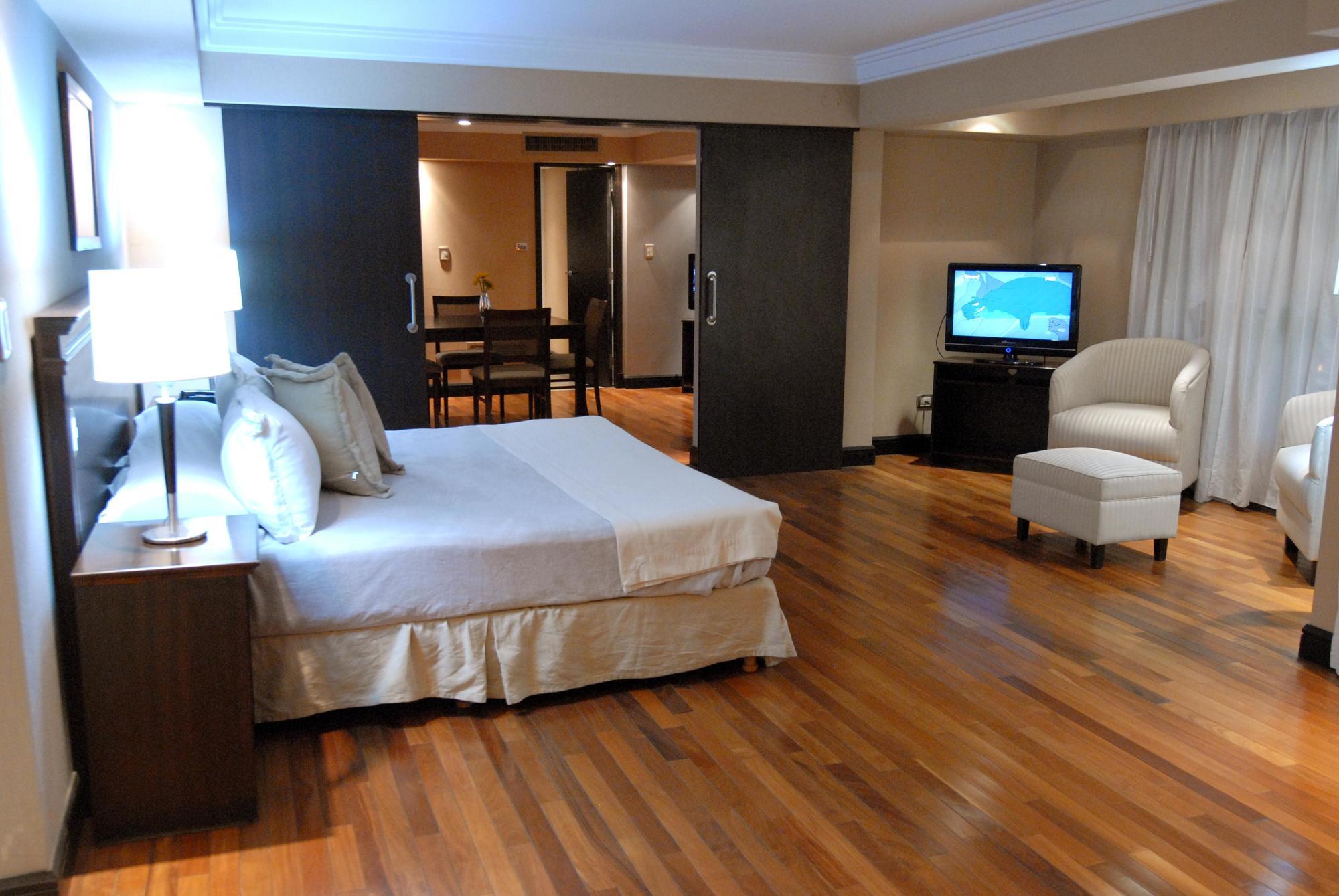 Premium Tower Suites Mendoza Eksteriør billede